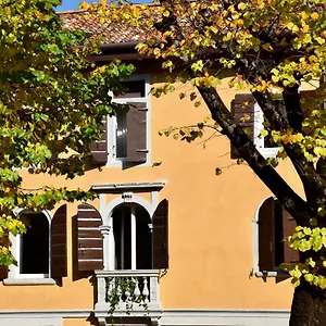 Casa Alpha Guest house